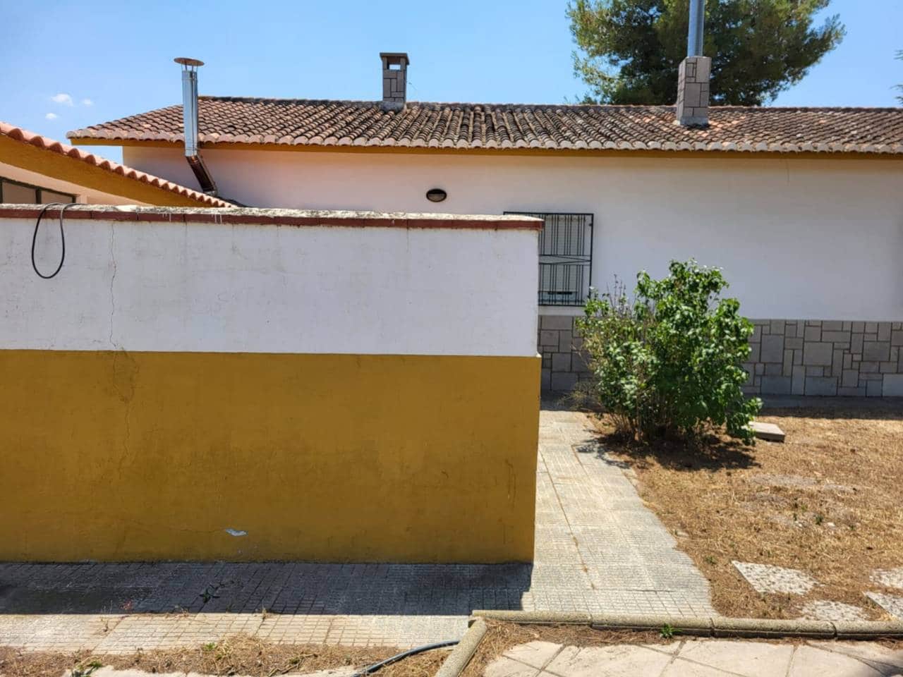 3 soveværelse Villa til salg i Baza med swimmingpool garage - € 290.000 (Ref: 9552934)