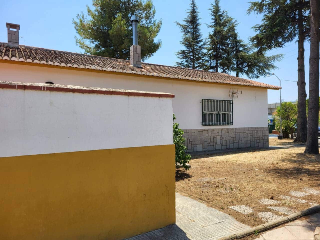 3 soveværelse Villa til salg i Baza med swimmingpool garage - € 290.000 (Ref: 9552934)