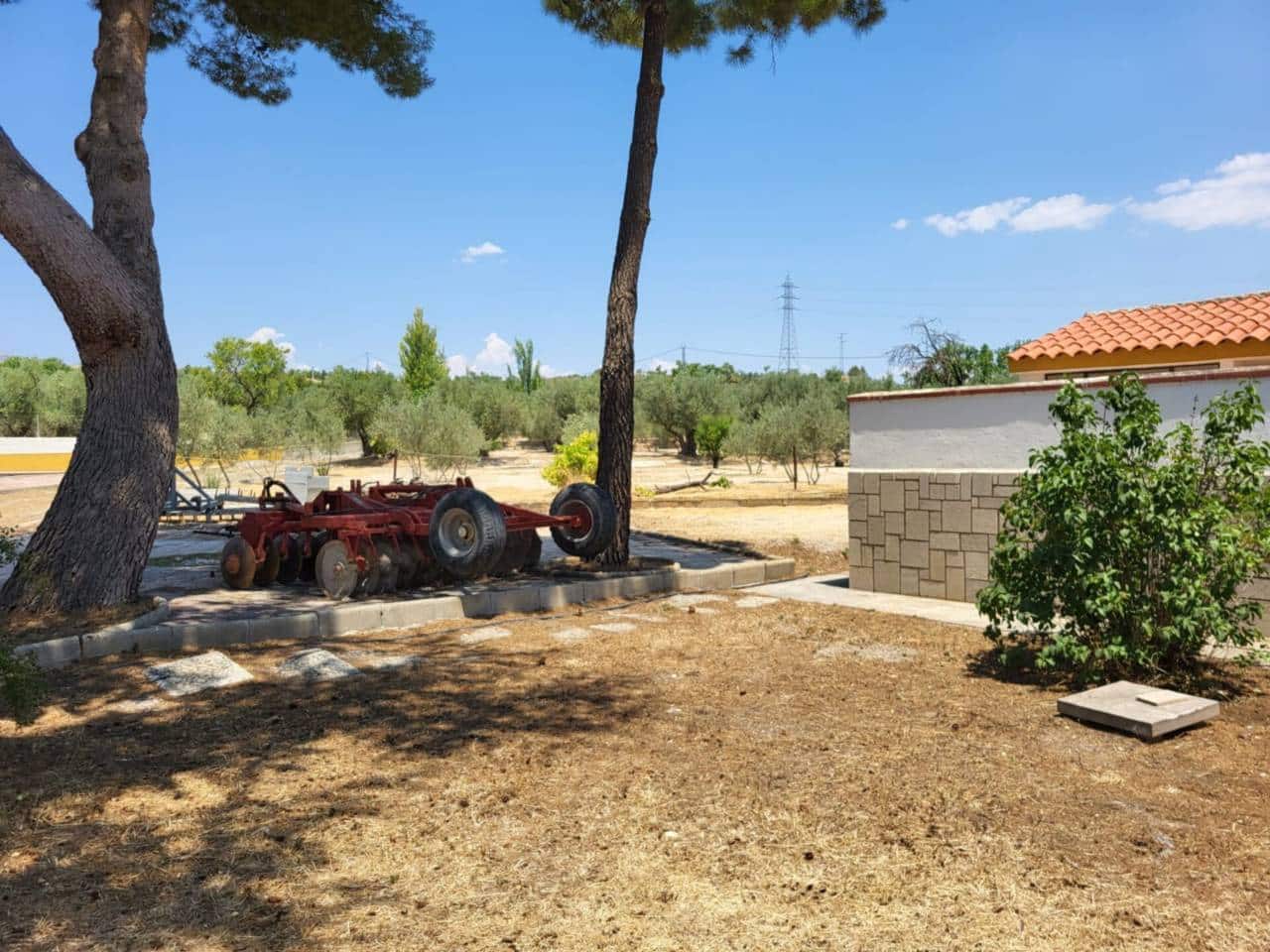 3 soveværelse Villa til salg i Baza med swimmingpool garage - € 290.000 (Ref: 9552934)