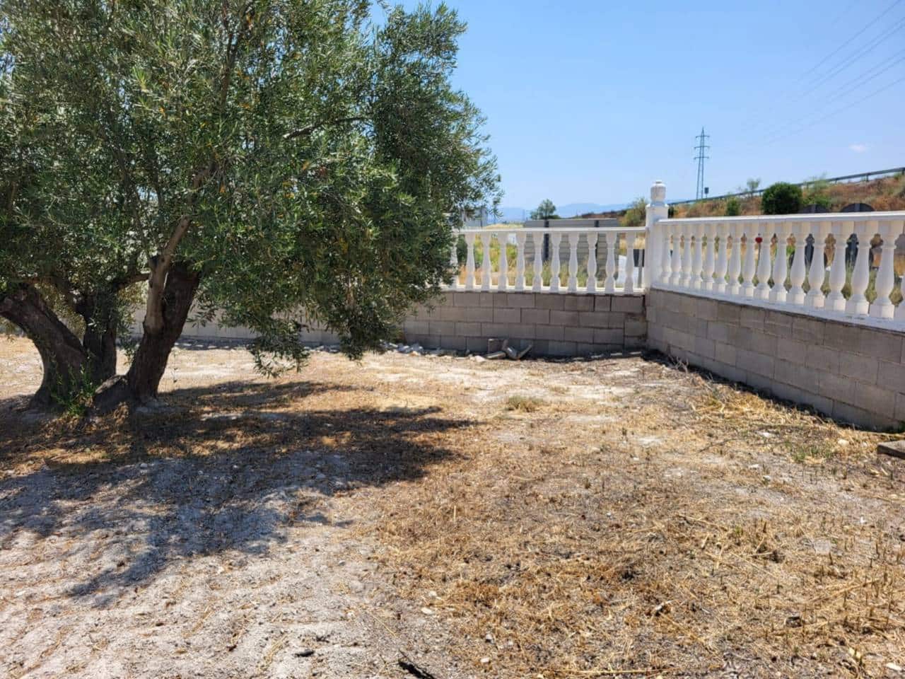 3 soveværelse Villa til salg i Baza med swimmingpool garage - € 290.000 (Ref: 9552934)