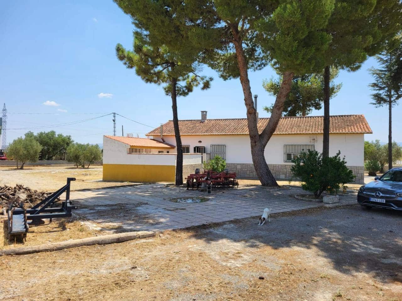 3 soveværelse Villa til salg i Baza med swimmingpool garage - € 290.000 (Ref: 9552934)