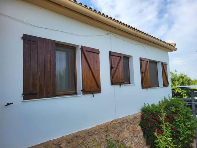 6 soveværelse Villa til salg i Baza med swimmingpool garage - € 300.000 (Ref: 9552935)