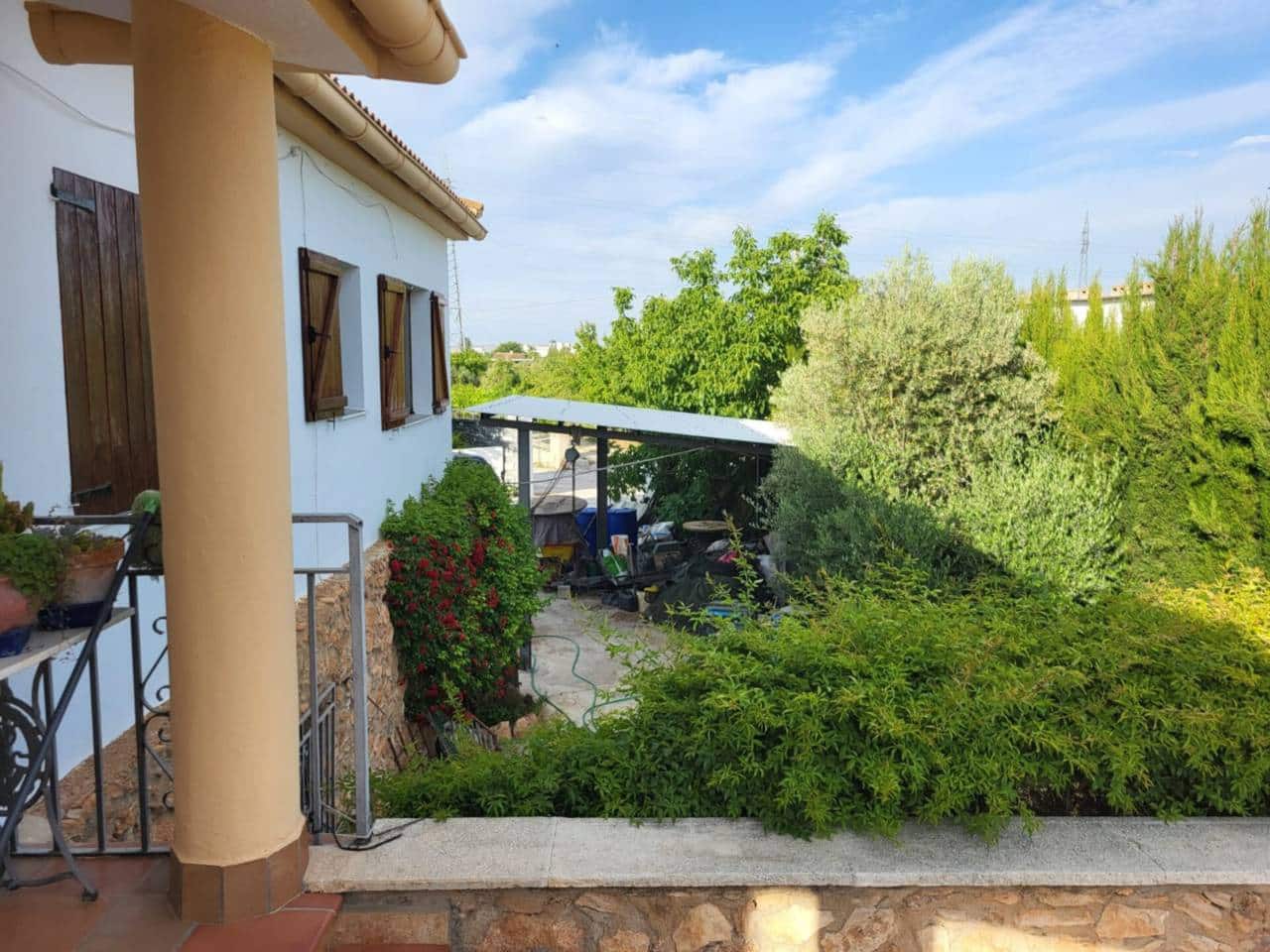 6 makuuhuone Huvila myytävänä paikassa Baza mukana uima-altaan 
autotalli - 300 000 € (Ref: 9552935)