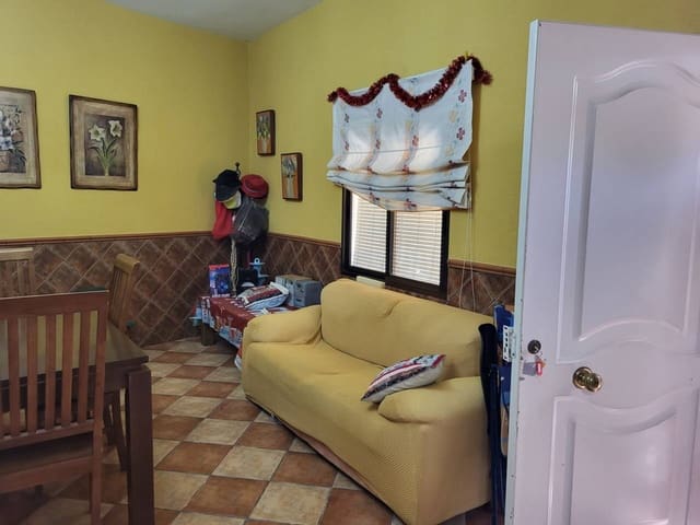 2 soveværelse Villa til salg i Baza med garage - € 150.000 (Ref: 9552937)