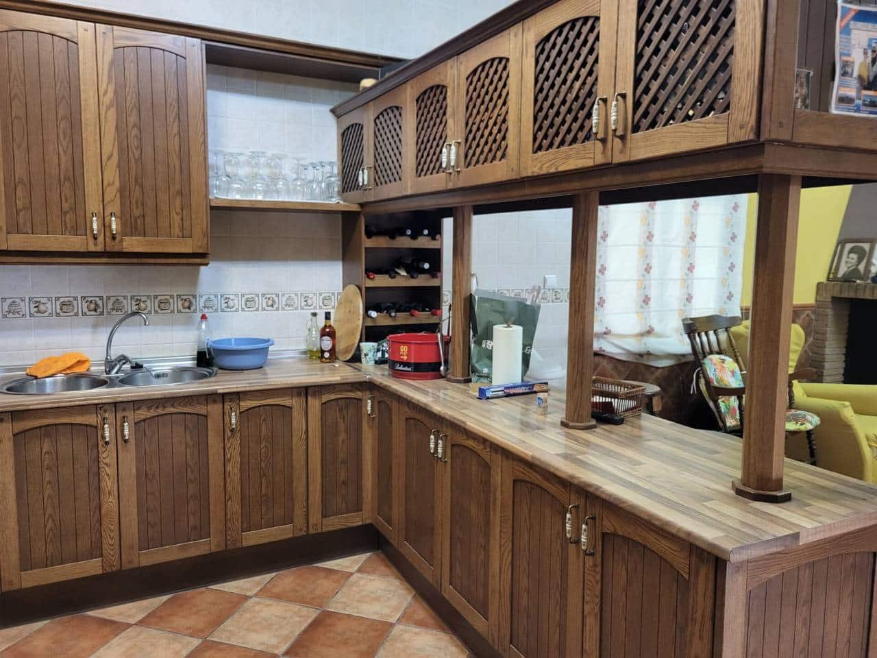 2 soveværelse Villa til salg i Baza med garage - € 150.000 (Ref: 9552937)