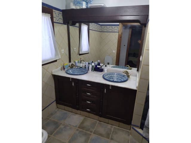 5 soveværelse Villa til salg i Baza med swimmingpool - € 210.000 (Ref: 9552938)