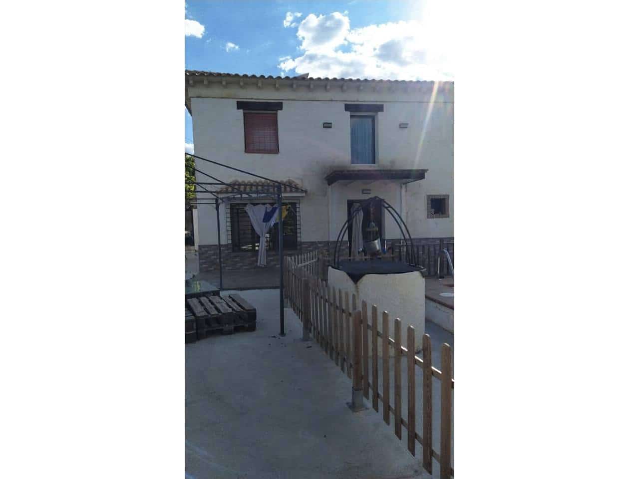 5 soveværelse Villa til salg i Baza med swimmingpool - € 210.000 (Ref: 9552938)