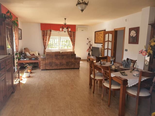 4 soveværelse Villa til salg i Baza - € 310.000 (Ref: 9552939)