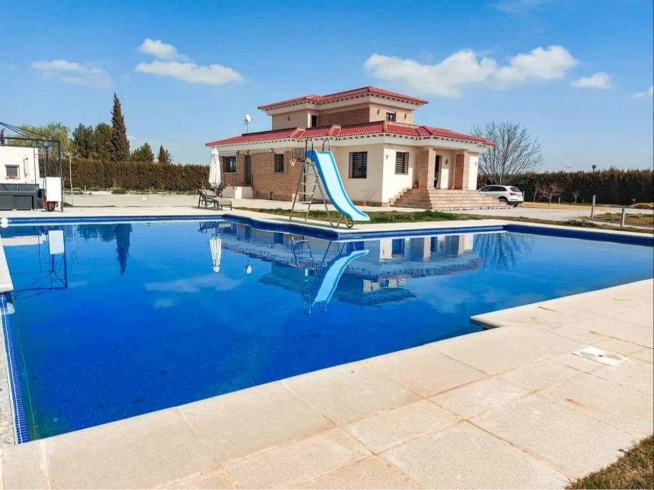 Chalet de 1 habitación en Baza en venta con piscina - 500.000 € (Ref: 9552940)