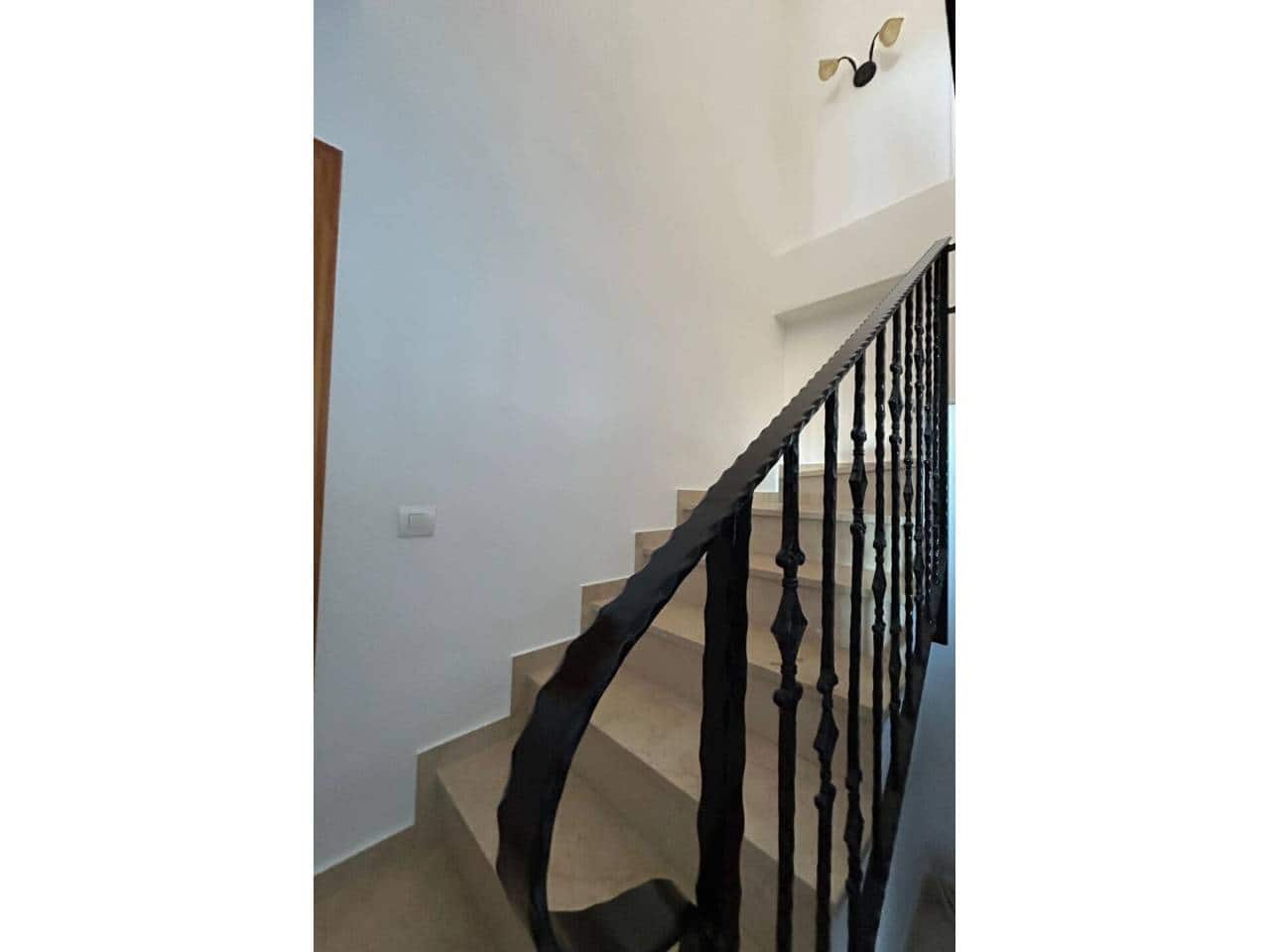 4 chambre Appartement à vendre à Baza avec garage - 135 000 € (Ref: 9564180)