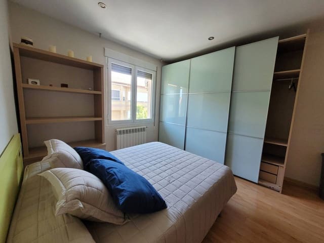 3 Zimmer Wohnung zu vermieten in Baza - 500 € (Ref: 9614582)