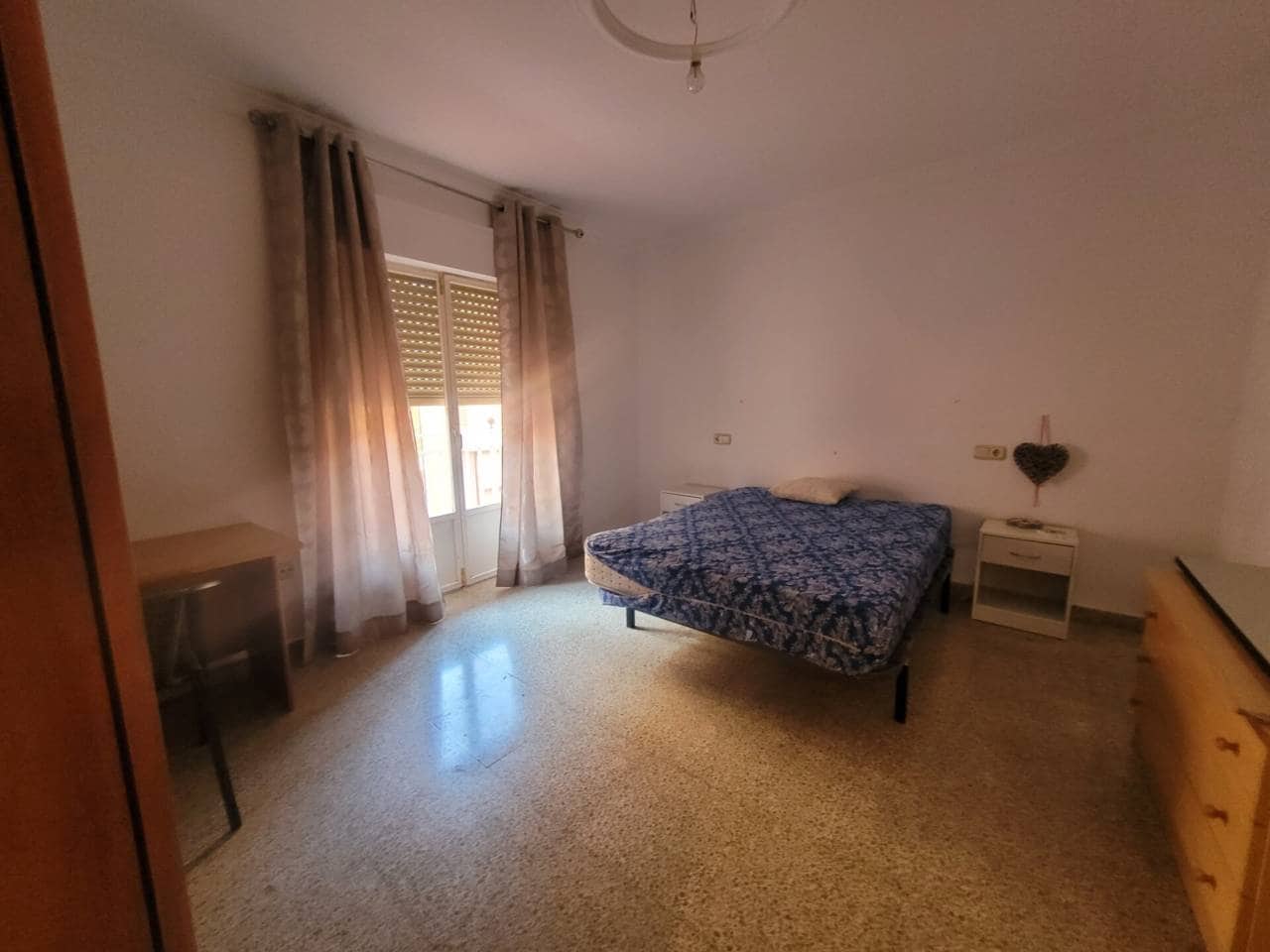 5 bedroom Flat for sale in Baza - € 85,000 (Ref: 9625152)