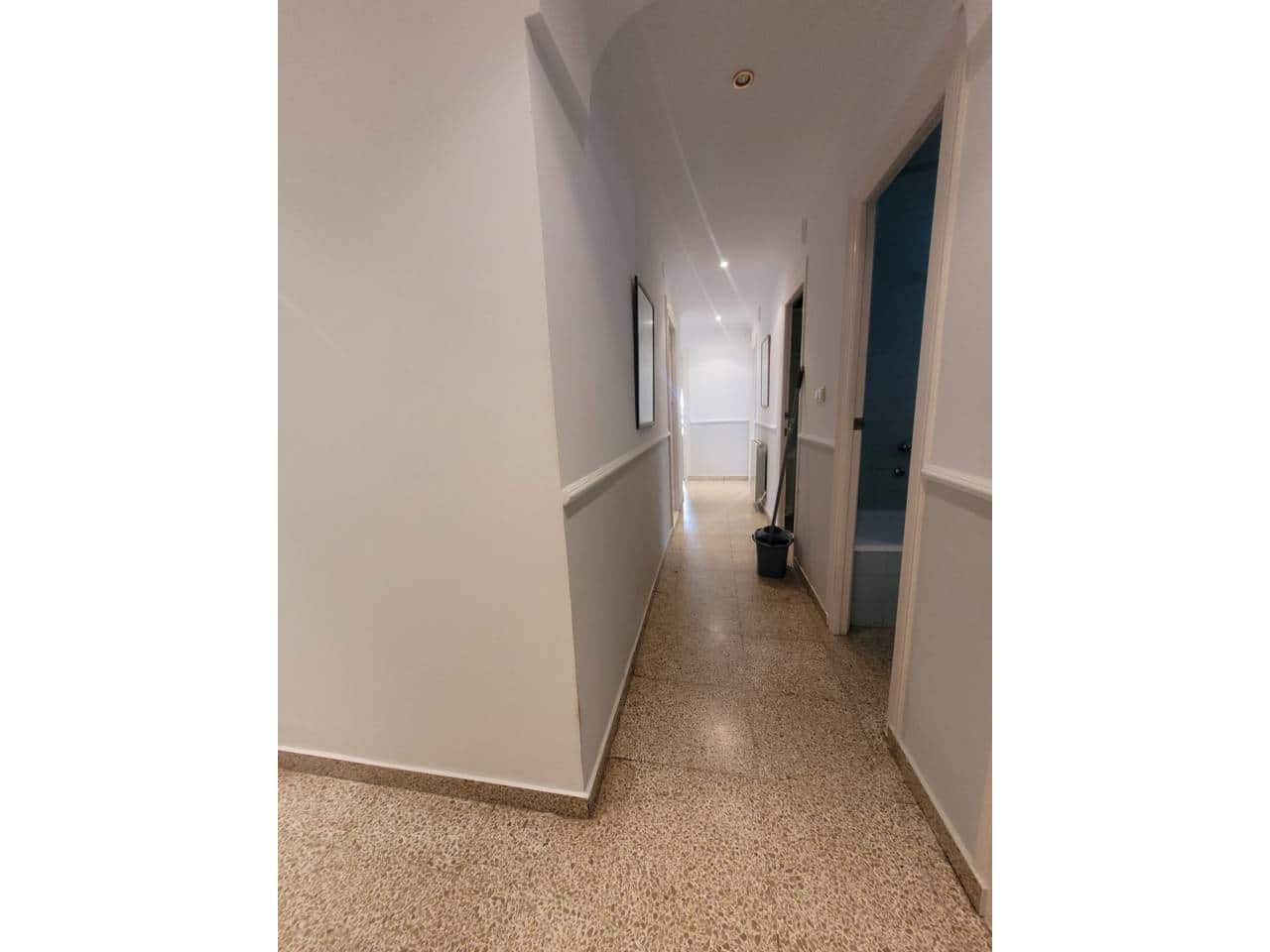 5 bedroom Flat for sale in Baza - € 85,000 (Ref: 9625152)