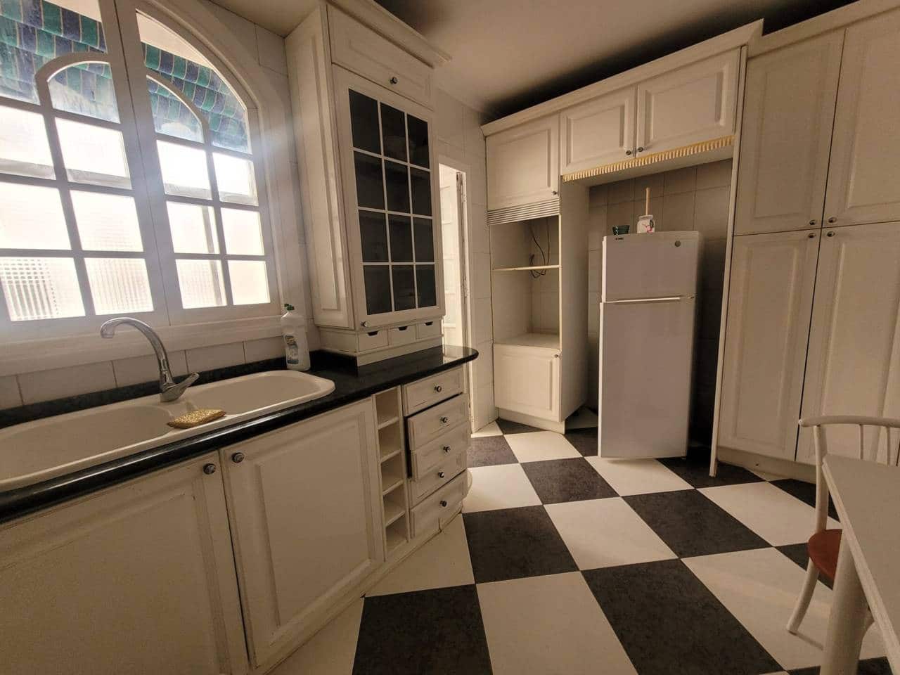 5 bedroom Flat for sale in Baza - € 85,000 (Ref: 9625152)