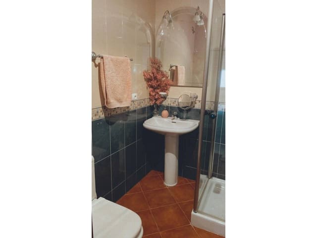 2 sovrum Lägenhet till salu i Baza med garage - 135 000 € (Ref: 9700358)