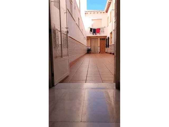 4 quarto Apartamento para venda em Baza com garagem - 128 000 € (Ref: 9709484)