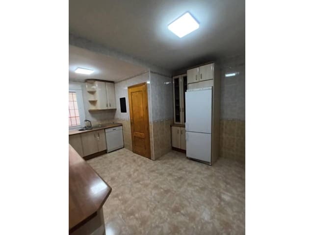 4 quarto Apartamento para venda em Baza com garagem - 128 000 € (Ref: 9709484)