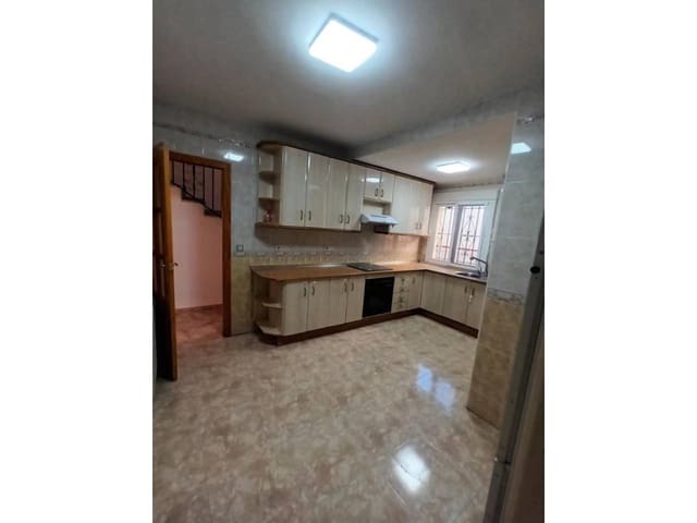 4 quarto Apartamento para venda em Baza com garagem - 128 000 € (Ref: 9709484)