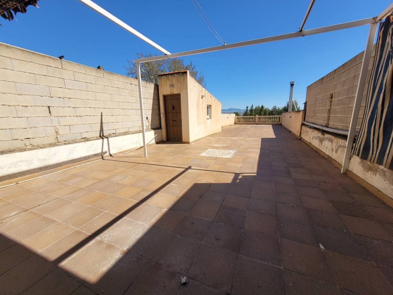 4 sypialnia Willa na sprzedaż w Baza z garażem - 135 000 € (Ref: 9709488)