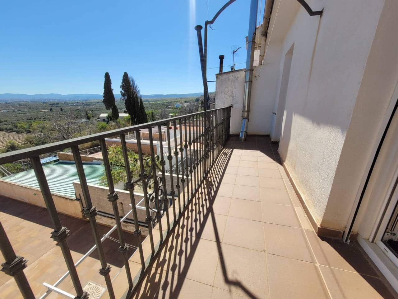 4 sypialnia Willa na sprzedaż w Baza z garażem - 135 000 € (Ref: 9709488)