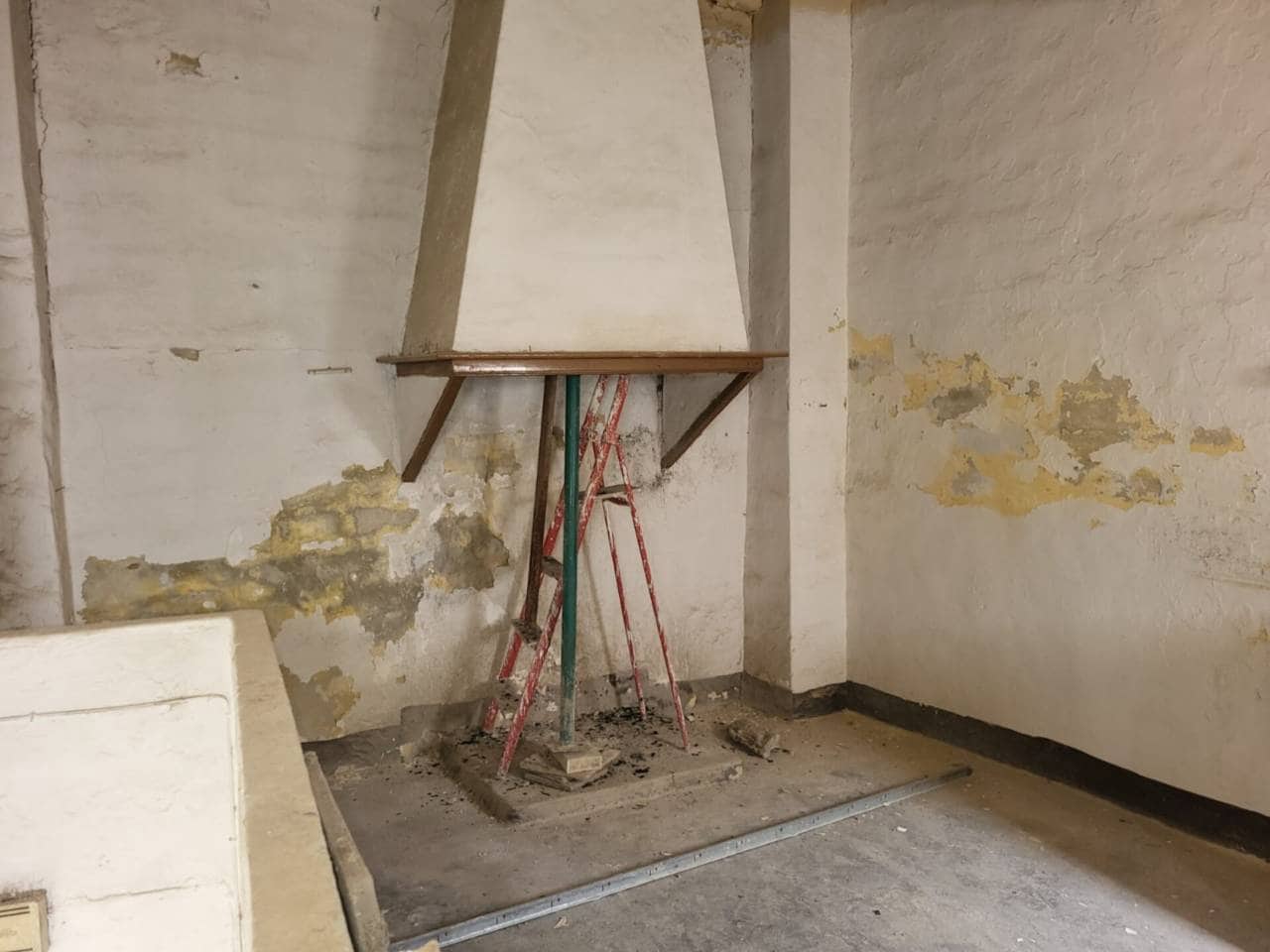 3 bedroom Finca/Country House for sale in Baza - € 20,000 (Ref: 9719368)