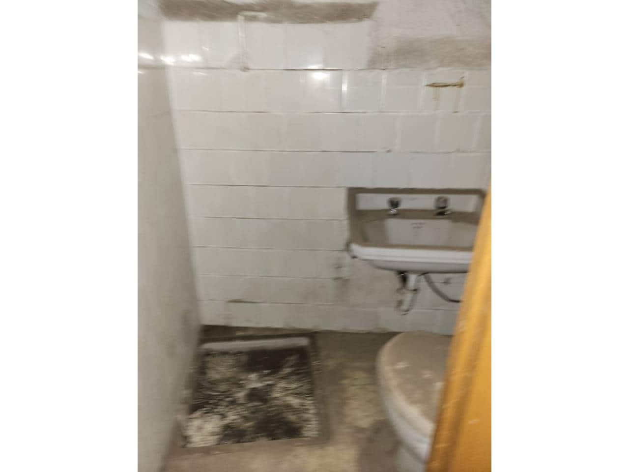 3 bedroom Finca/Country House for sale in Baza - € 20,000 (Ref: 9719368)