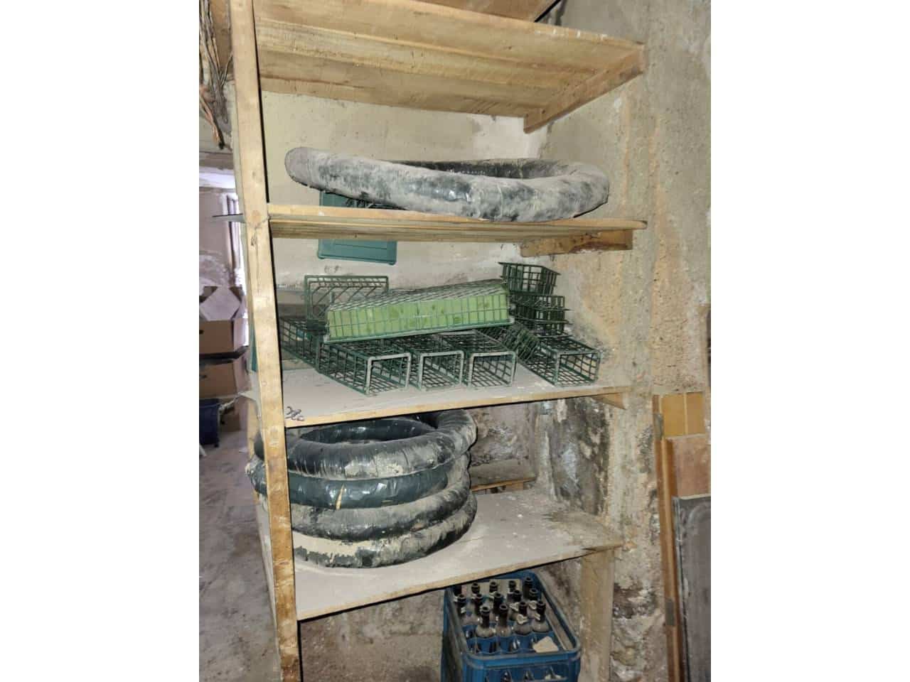 3 bedroom Finca/Country House for sale in Baza - € 20,000 (Ref: 9719368)