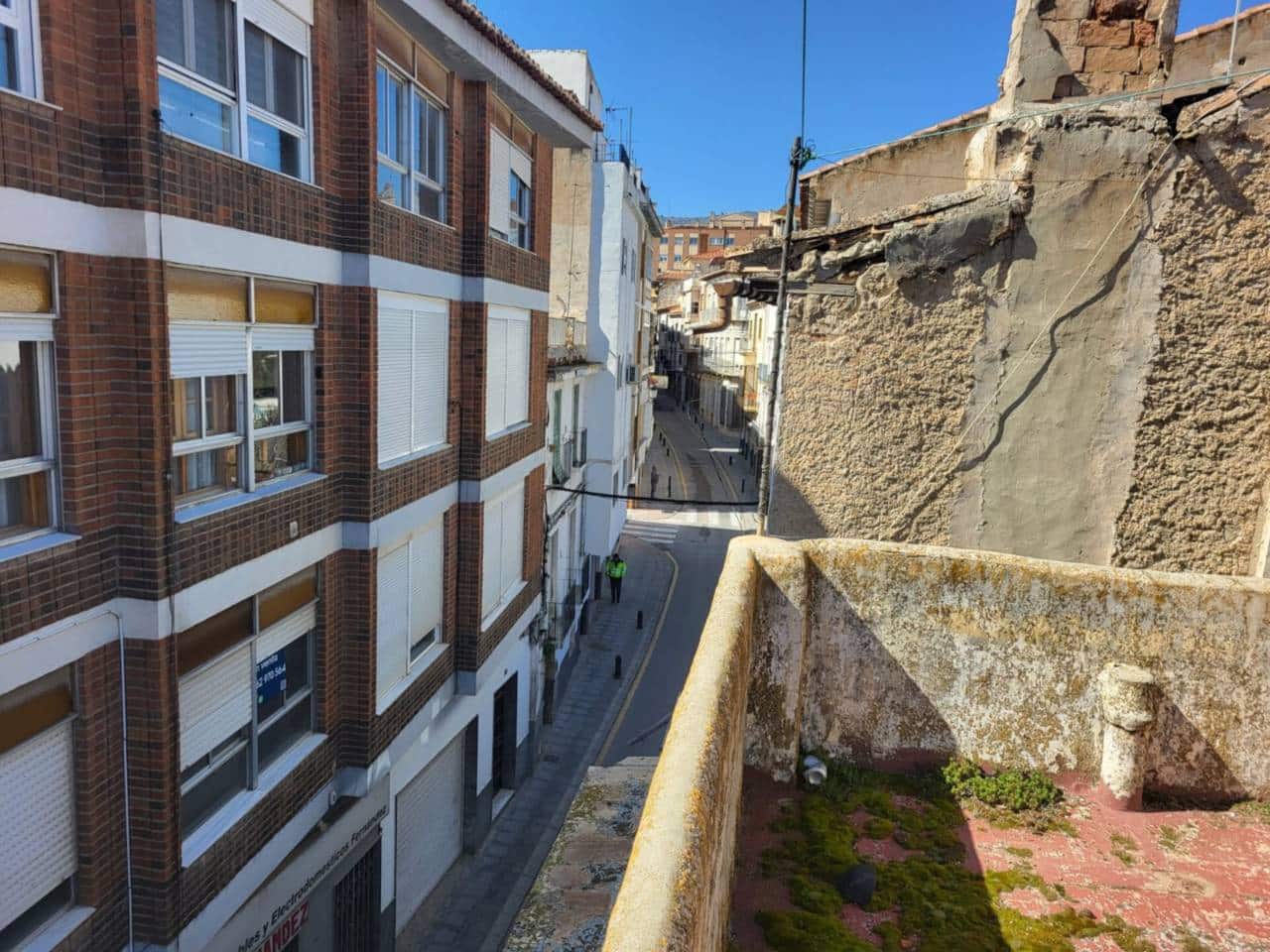 3 bedroom Finca/Country House for sale in Baza - € 20,000 (Ref: 9719368)