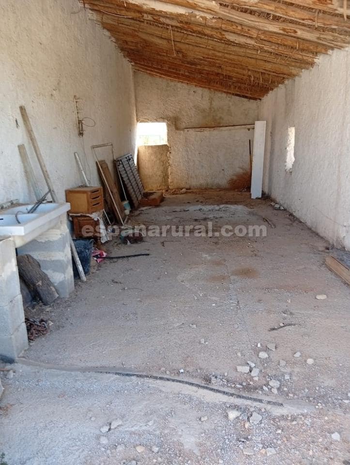 4 bedroom Finca/Country House for sale in Chirivel - € 87,000 (Ref: 10014979)