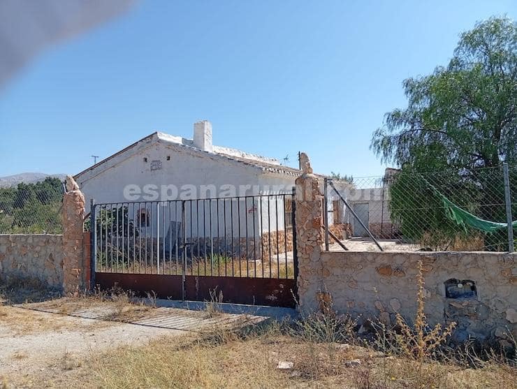 4 bedroom Finca/Country House for sale in Chirivel - € 87,000 (Ref: 10014979)
