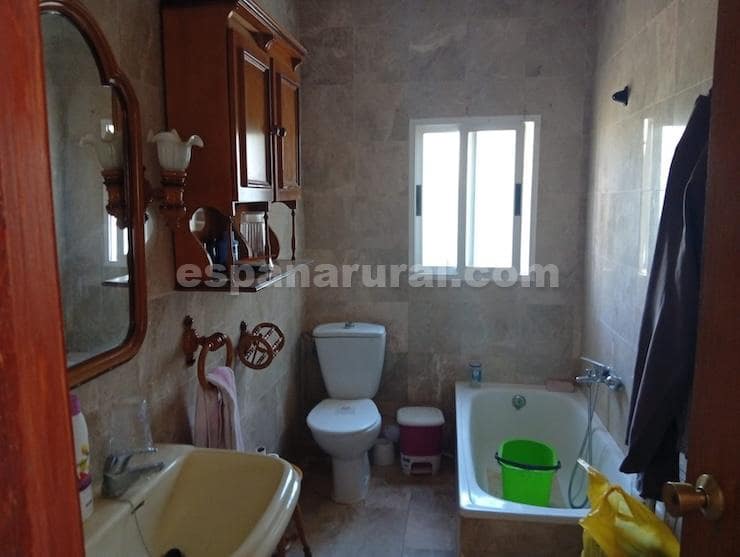 5 sypialnia Finka/Dom wiejski na sprzedaż w Purchena z basenem garażem - 175 000 € (Ref: 10127593)