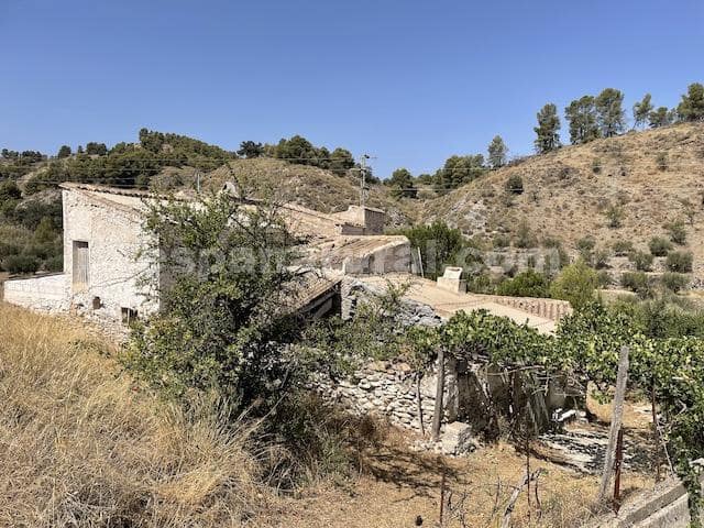4 slaapkamer Finca/Landhuis te koop in Purchena - € 115.000 (Ref: 3120874)