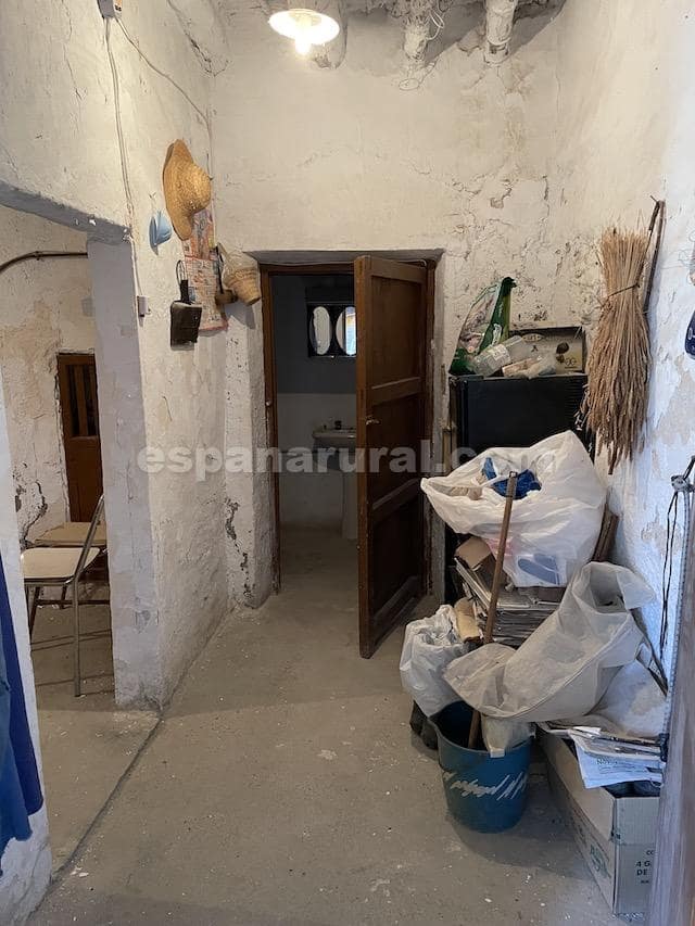 4 slaapkamer Finca/Landhuis te koop in Purchena - € 115.000 (Ref: 3120874)