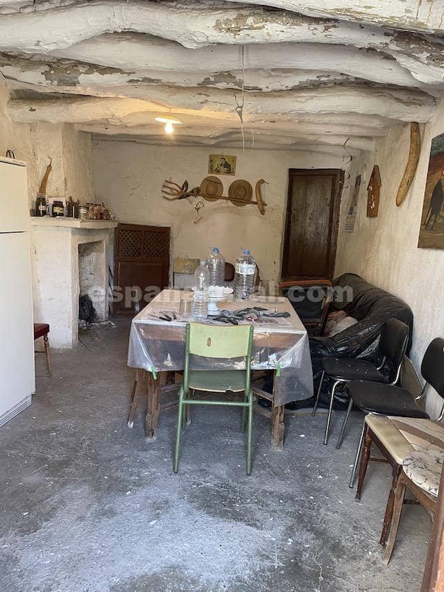 4 slaapkamer Finca/Landhuis te koop in Purchena - € 115.000 (Ref: 3120874)