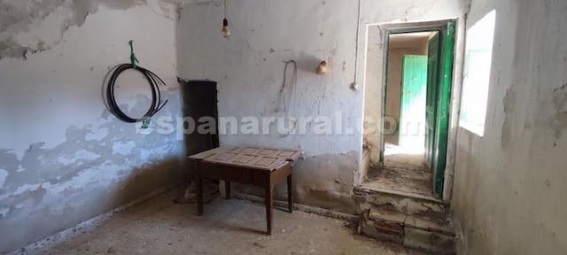 Finca/Landehus til salg i Caniles - € 42.000 (Ref: 3610834)