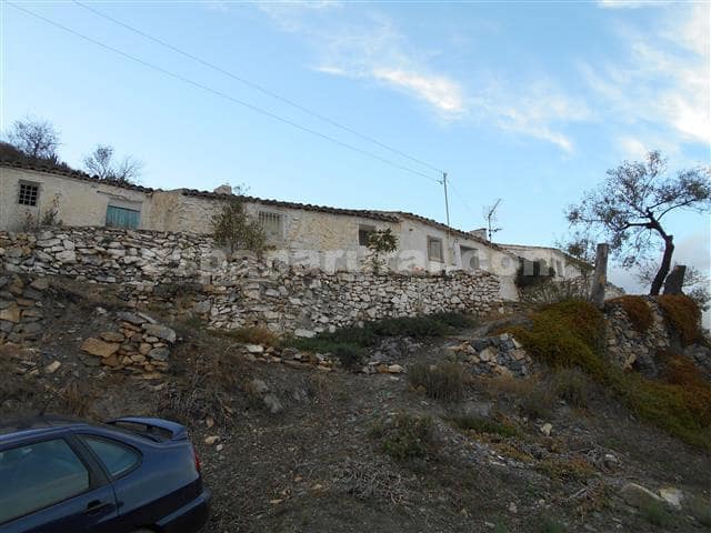 3 bedroom Finca/Country House for sale in Los Cerricos with pool - € 46,000 (Ref: 3627005)