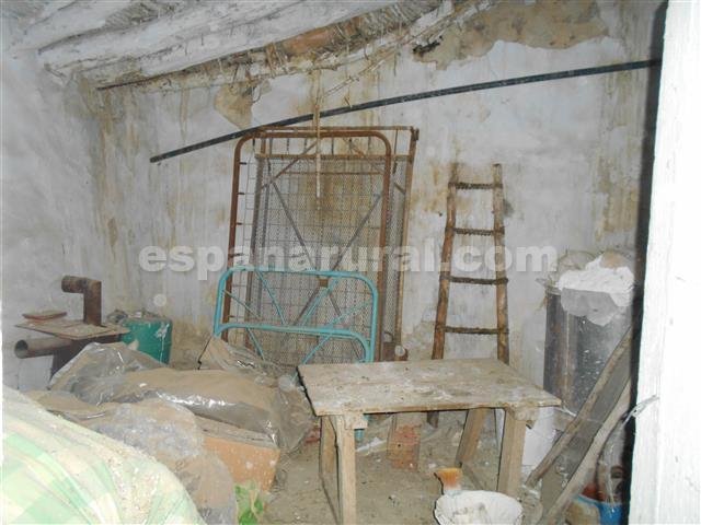 3 bedroom Finca/Country House for sale in Los Cerricos with pool - € 46,000 (Ref: 3627005)