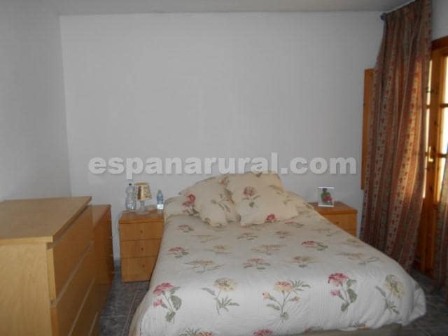 5 bedroom Townhouse for sale in Urracal with pool - € 96,000 (Ref: 3627087)