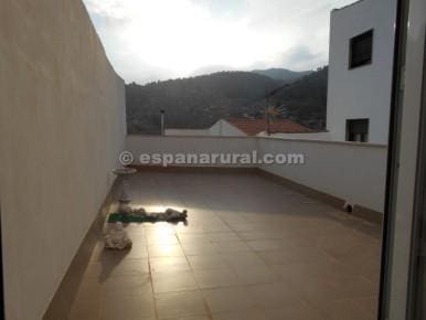 5 bedroom Townhouse for sale in Urracal with pool - € 96,000 (Ref: 3627087)