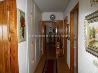 5 soveværelse Villa til salg i Urrácal med swimmingpool - € 349.950 (Ref: 3627097)