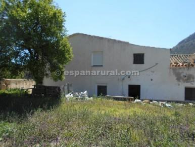 3 makuuhuone Omakotitalo myytävänä paikassa Oria - 78 000 € (Ref: 3627267)