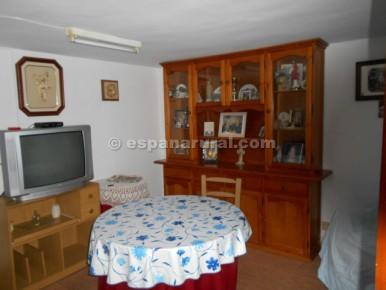 6 bedroom Townhouse for sale in Somontin - € 65,000 (Ref: 3627299)