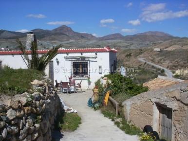 8 slaapkamer Finca/Landhuis te koop in Oria - € 149.950 (Ref: 3627305)