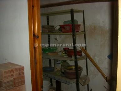 Huis te koop in Serón - € 24.000 (Ref: 3627333)