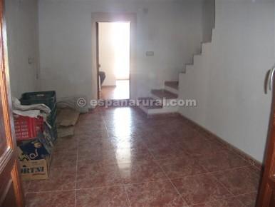 3 bedroom Finca/Country House for sale in Baza - € 54,000 (Ref: 3627391)