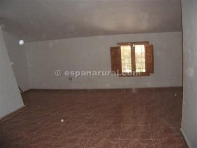 3 bedroom Finca/Country House for sale in Baza - € 54,000 (Ref: 3627391)