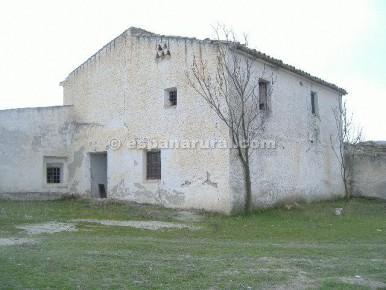 Finca/Hus på landet till salu i Baza - 124 000 € (Ref: 3627424)