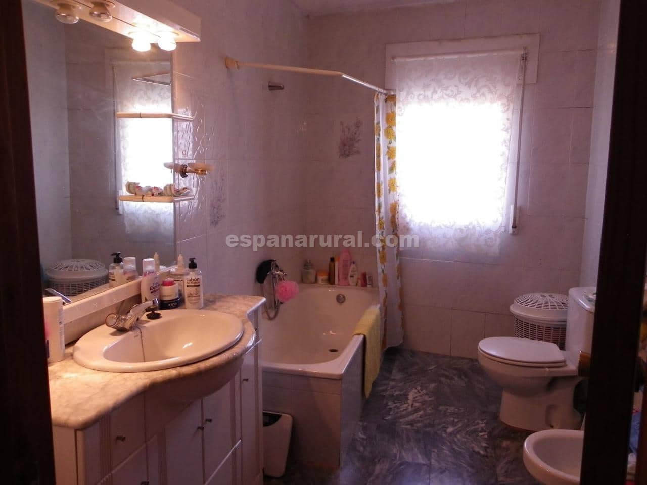 6 soveværelse Byhus til salg i Seron - € 90.000 (Ref: 3627469)