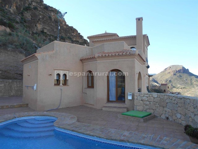 5 soveværelse Villa til salg i Turre med swimmingpool - € 560.000 (Ref: 3670187)