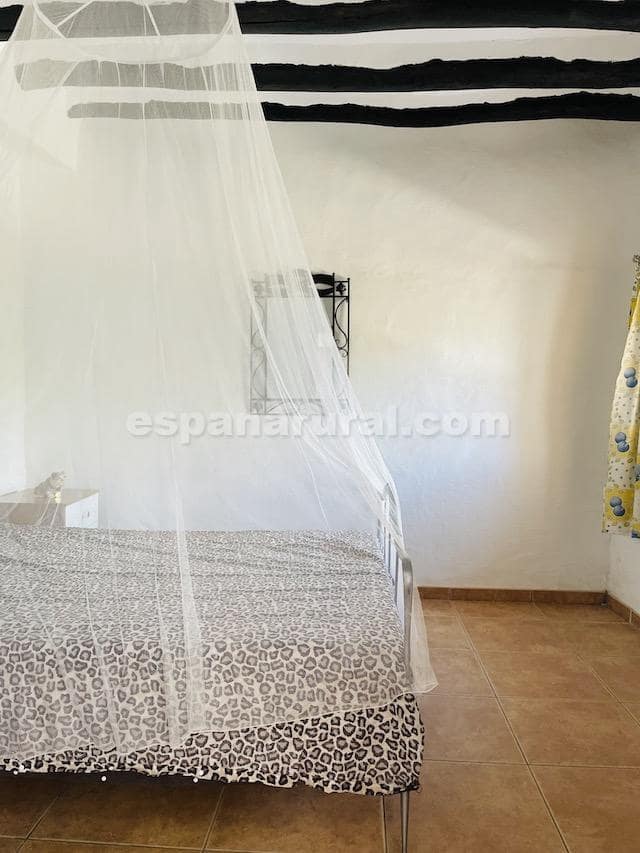 Casa de 4 habitaciones en Cela en venta con garaje - 65.000 € (Ref: 3971661)